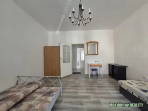 Pronájem obchodního prostoru, Žatec, Husitské náměstí, 300 m2