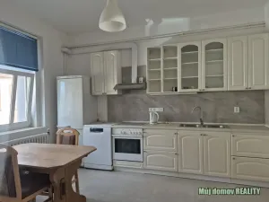 Pronájem obchodního prostoru, Žatec, Husitské náměstí, 300 m2