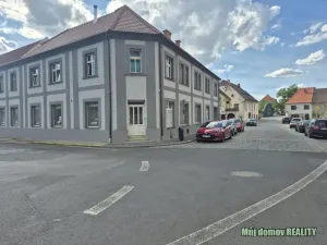 Pronájem obchodního prostoru, Žatec, Husitské náměstí, 300 m2