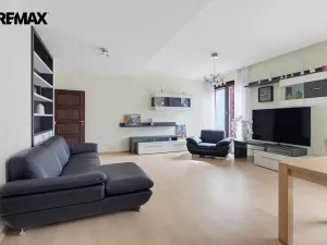 Prodej bytu 4+kk, Karlovy Vary, Libušina, 171 m2