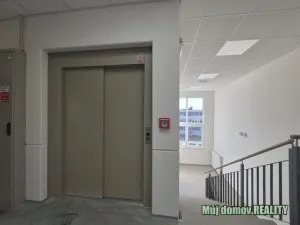 Pronájem skladu, Praha - Hostivař, K pérovně, 550 m2