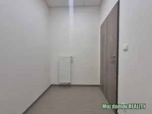 Pronájem skladu, Praha - Hostivař, K pérovně, 550 m2