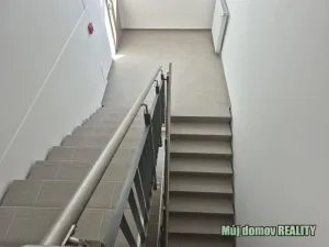 Pronájem skladu, Praha - Hostivař, K pérovně, 550 m2