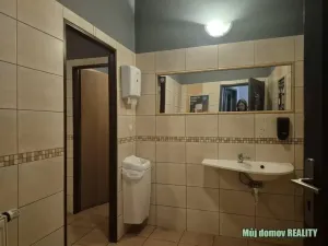 Pronájem restaurace, Praha - Letňany, Třinecká, 124 m2