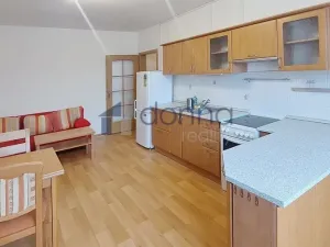 Pronájem bytu 2+kk, Praha, Nedašovská, 40 m2
