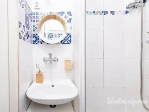 Pronájem bytu 2+1, Praha, Nad alejí, 52 m2
