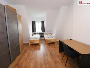 Prodej bytu 3+1, Cheb, Svatopluka Čecha, 87 m2