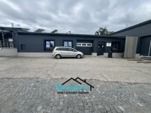 Pronájem obchodního prostoru, Kroměříž, Stoličkova, 93 m2