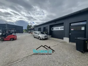Pronájem obchodního prostoru, Kroměříž, Stoličkova, 93 m2