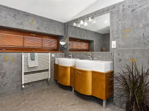 Prodej rodinného domu, Praha - Lipence, Pod Lečí, 258 m2