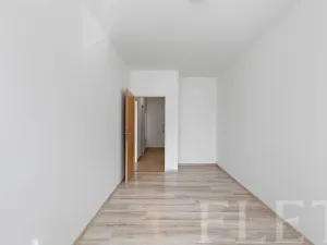 Pronájem bytu 2+kk, Praha - Vysočany, Podkovářská, 48 m2