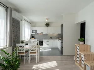 Prodej bytu 3+kk, Chržín - Budihostice, 73 m2