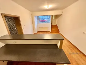 Prodej obchodního prostoru, Praha - Nusle, Na Jezerce, 74 m2