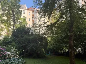 Pronájem bytu 1+kk, Praha - Bubeneč, Jaselská, 29 m2