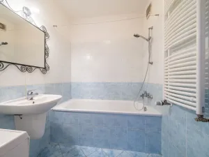 Prodej bytu 3+kk, Roztoky, Tyršovo nám., 79 m2