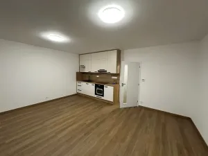 Pronájem bytu 1+kk, Havlíčkův Brod, U Cihláře, 34 m2