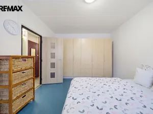 Prodej bytu 1+1, Karlovy Vary - Dvory, Chebská, 33 m2