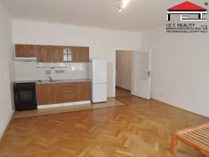 Pronájem bytu 1+kk, Praha - Michle, Nuselská, 41 m2