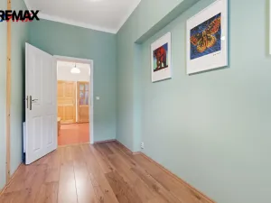 Prodej bytu 4+1, Karlovy Vary, Ondříčkova, 87 m2