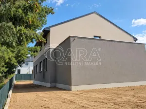 Prodej rodinného domu, Kamenice - Ládví, Benešovská, 159 m2
