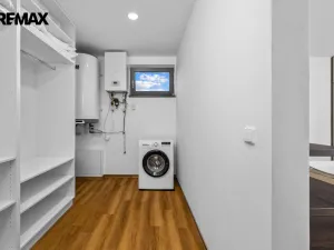 Prodej vícegeneračního domu, Praha - Křeslice, Ibišková, 304 m2