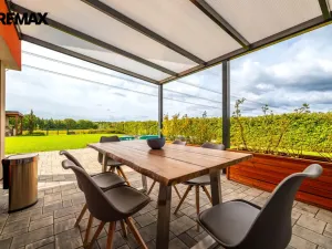 Prodej vícegeneračního domu, Praha - Křeslice, Ibišková, 304 m2