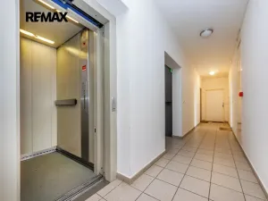 Prodej bytu 2+kk, Praha - Kyje, Lipnická, 42 m2