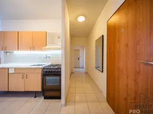 Prodej bytu 2+1, Hodonín, nám. Osvobození, 64 m2