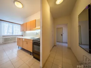 Prodej bytu 2+1, Hodonín, nám. Osvobození, 64 m2