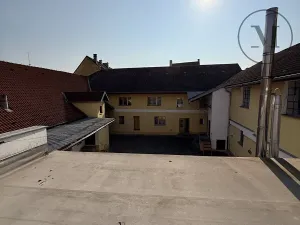 Pronájem komerční nemovitosti, Netolice, Mírové Náměstí, 500 m2