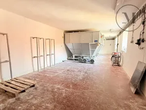 Pronájem komerční nemovitosti, Netolice, Mírové Náměstí, 500 m2