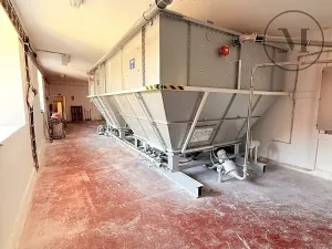 Pronájem komerční nemovitosti, Netolice, Mírové Náměstí, 500 m2