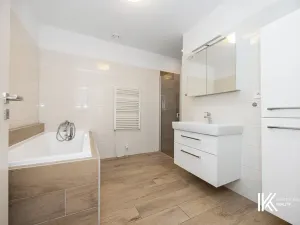 Pronájem rodinného domu, Pardubice, Habřinská, 107 m2