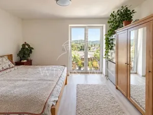 Prodej bytu 2+kk, Jince, Zborovská, 56 m2