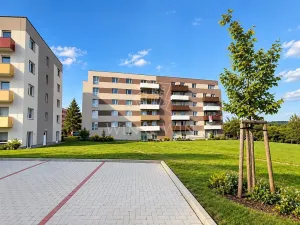 Prodej bytu 2+kk, Jince, Zborovská, 56 m2
