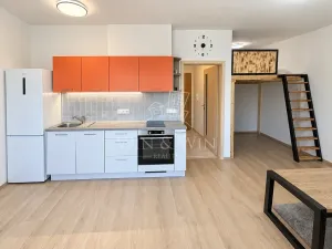 Prodej bytu 1+kk, Jince, Zborovská, 33 m2