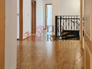 Prodej vily, Kamenice - Ládví, Lísková, 316 m2