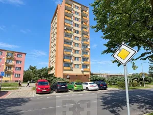 Pronájem bytu 1+1, Žatec, Havlíčkovo náměstí, 43 m2