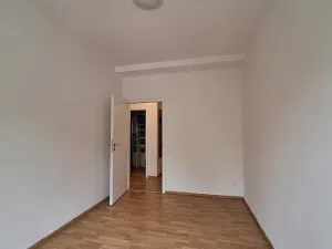Pronájem bytu 2+1, Praha - Smíchov, Podbělohorská, 42 m2