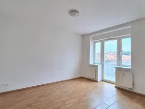 Pronájem bytu 2+1, Praha - Smíchov, Podbělohorská, 42 m2