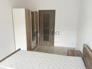 Pronájem bytu 4+kk, Praha, Makedonská, 108 m2