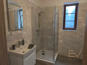 Pronájem bytu 2+kk, Praha - Žižkov, Jeseniova, 58 m2