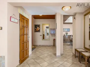 Prodej komerční nemovitosti, Říčany, Kozinova, 300 m2