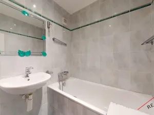 Prodej bytu 3+1, Praha - Troja, Mazurská, 74 m2