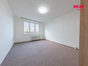 Prodej bytu 2+1, Hroznětín, Sídliště, 55 m2