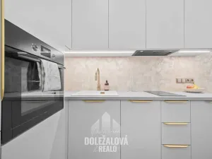Prodej bytu 1+kk, Praha - Strašnice, Kralická, 25 m2