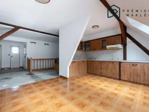 Prodej rodinného domu, Liběšice - Dobříčany, 200 m2