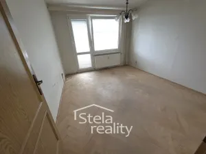 Prodej bytu 3+1, Bruntál, tř. Obr. míru, 82 m2