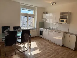 Pronájem bytu 2+kk, Hradec Králové, Střelecká, 52 m2