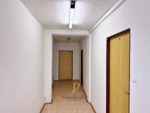 Pronájem kanceláře, Olomouc, Neředínská, 58 m2